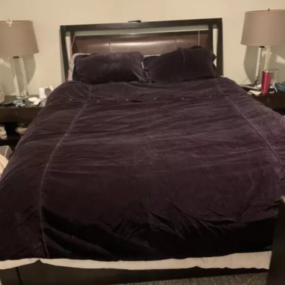 Hawthorne Hill Velvet Duvet Cover Queen - Picture 1 of 4